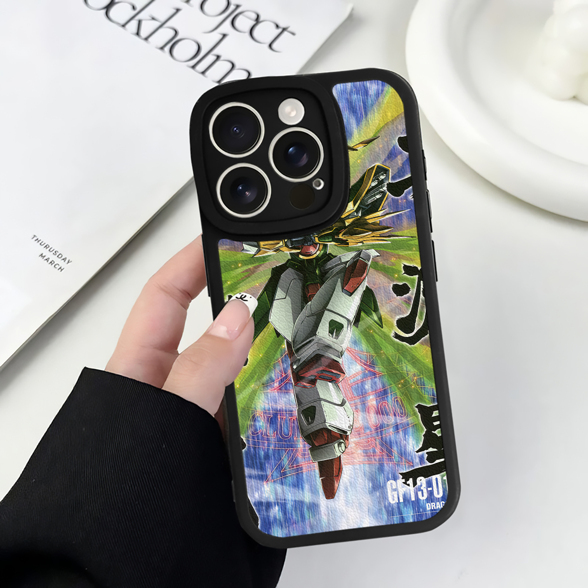 （画像用） 機動戦士ガンダム Mobile Suit Gundam 【iPhone 16シリーズ対応】シリコンスマホケース（レザー調） 材質：シリコン